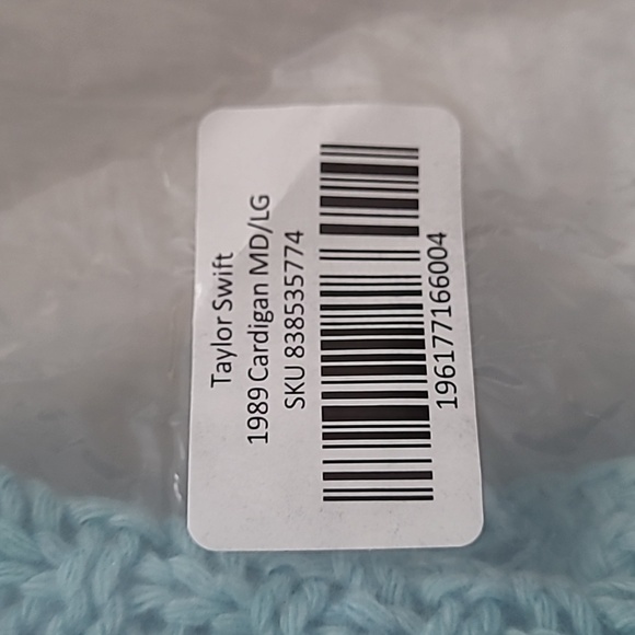 Official Taylor Swift 1989 Cardigan NEW Size Medium/Large - Picture 5 of 6